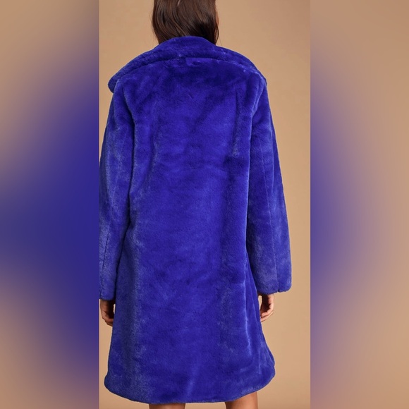 Avec Les Filles Women’s Cobalt Mid-Length Faux Fur Coat with Notch Lapel -- M - Picture 3 of 8